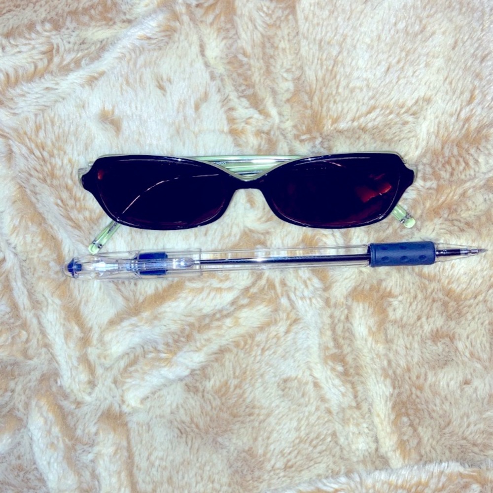 Unworn Coach Claudia 536 black/grass sunglasses